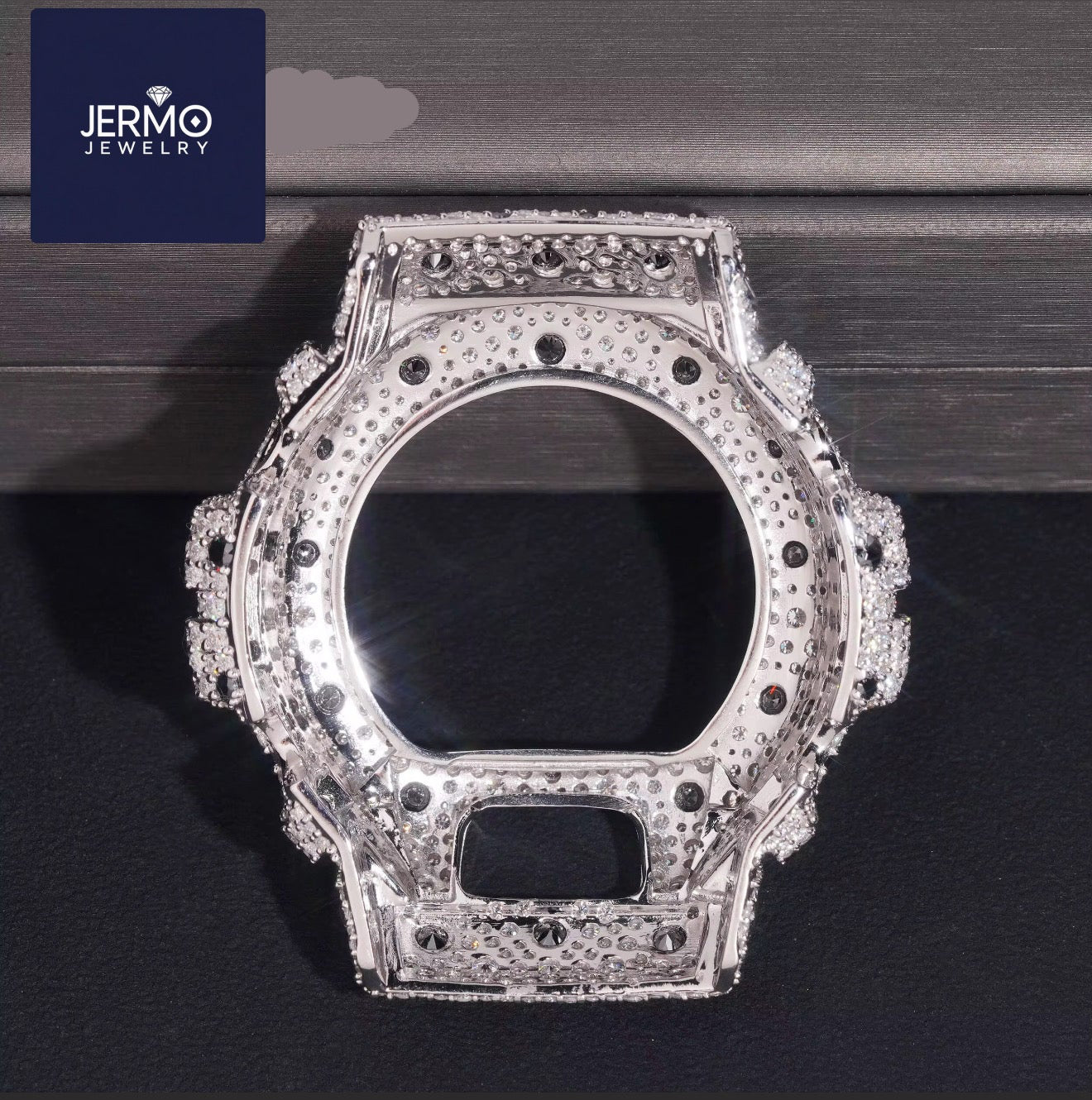 Fully Iced Moissanite Bezel – DW-6900