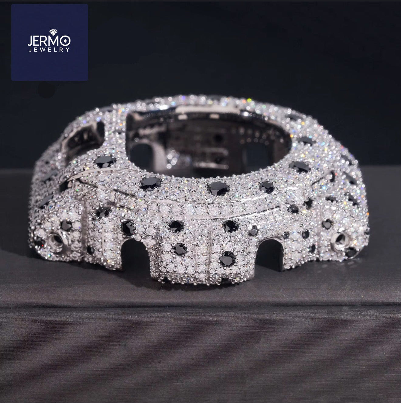 Fully Iced Moissanite Bezel – DW-6900