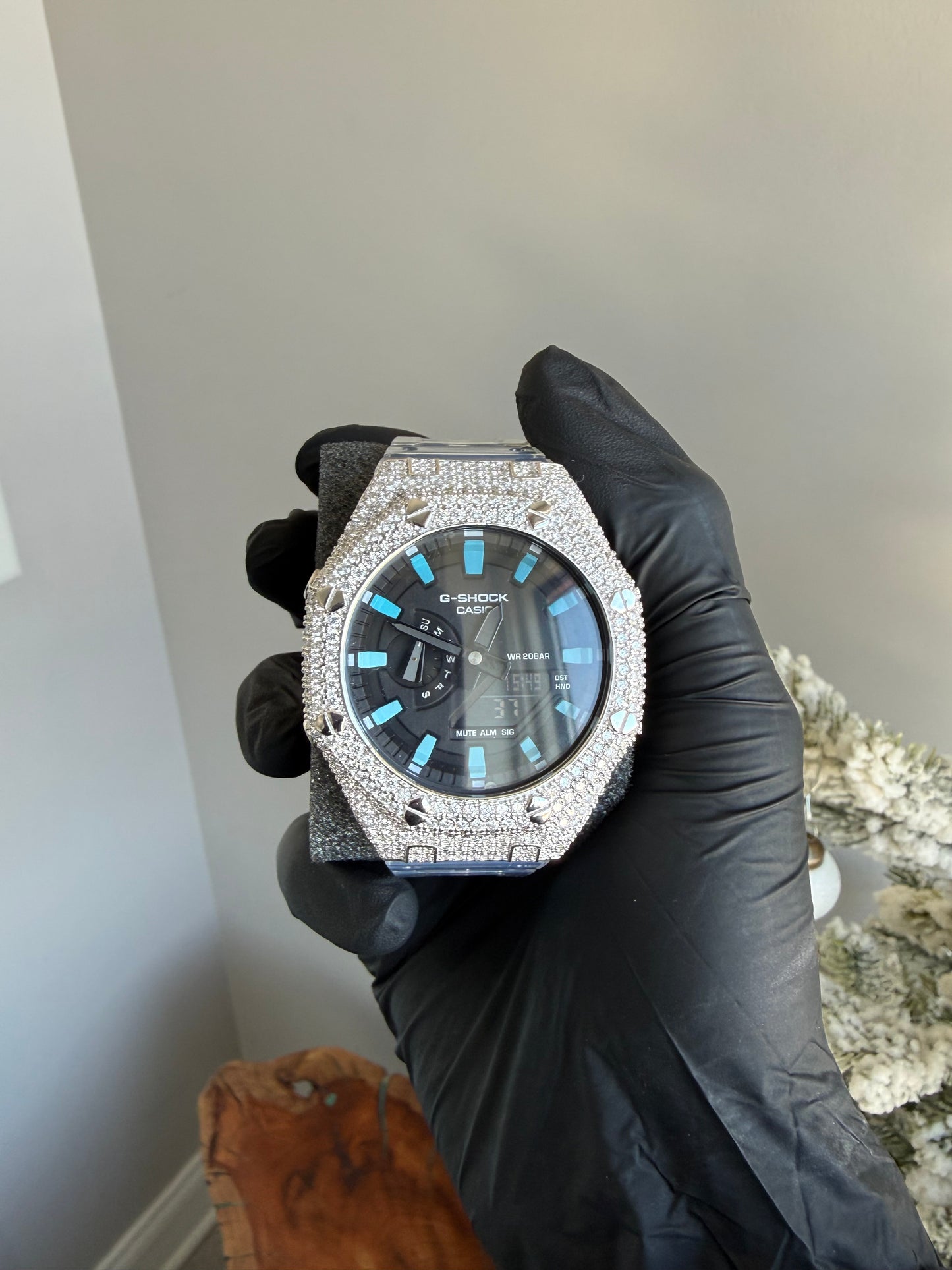 Ap style bezel plus clear blue watch