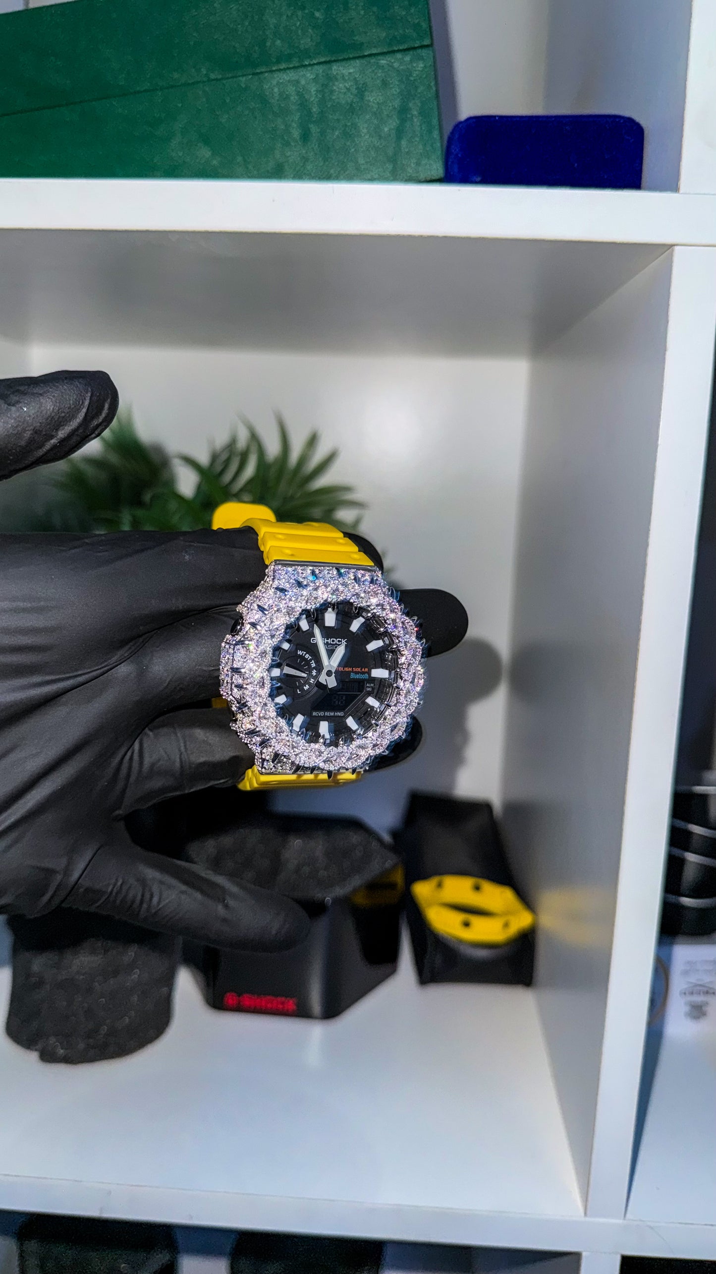 Iced out bumblebee 🐝 ￼
